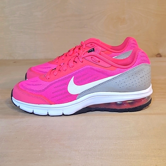 Nike Air Maximize Pink Athletic Youth 2 Left Shoes - Picture 5 of 10
